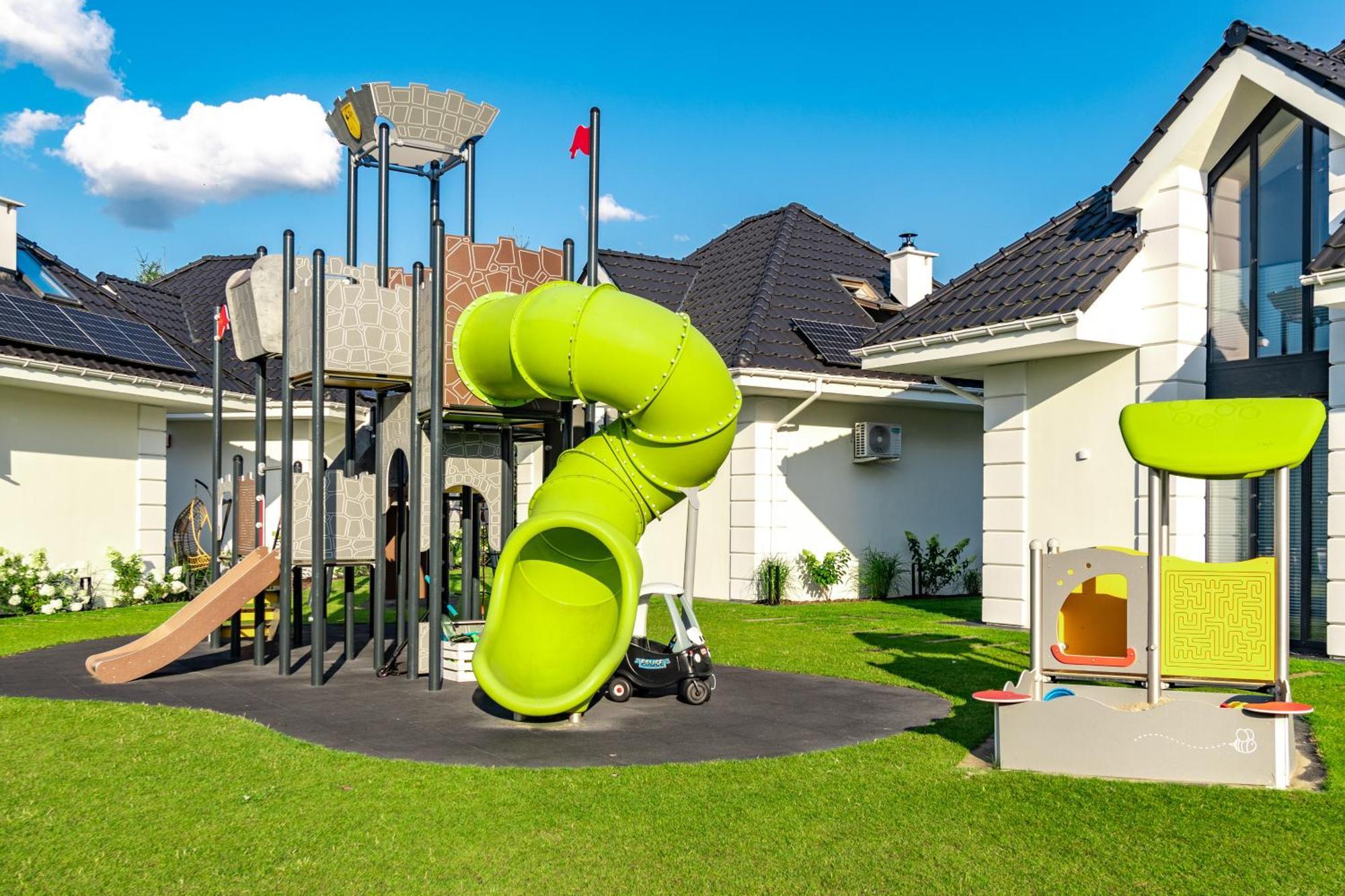 Family Resort Ustka - Domki Dwupoziomowe Z Basenem Extérieur photo