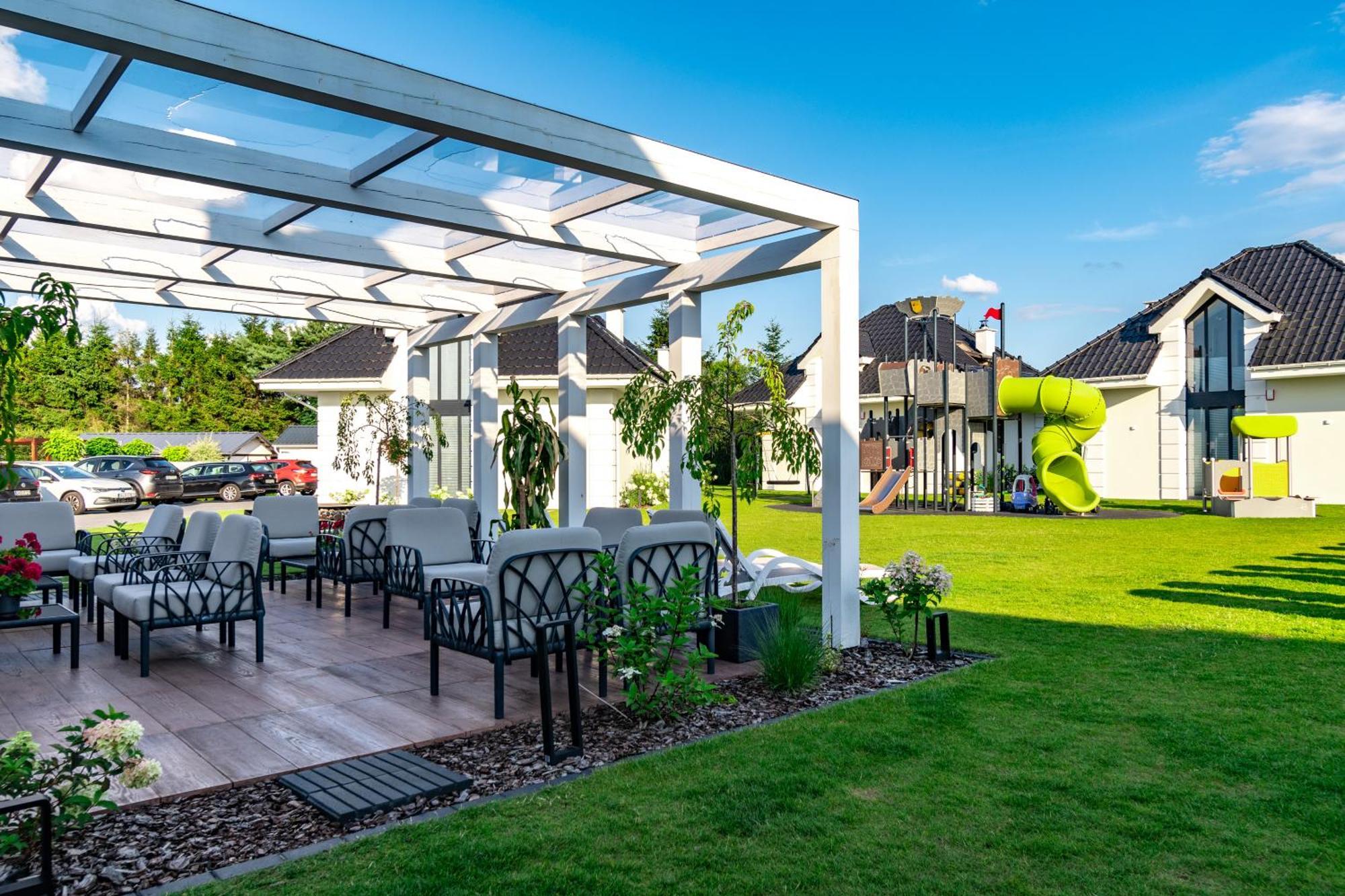 Family Resort Ustka - Domki Dwupoziomowe Z Basenem Extérieur photo